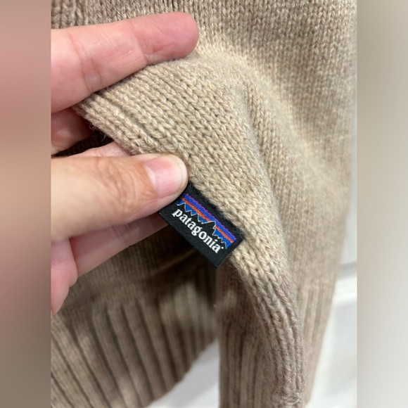 Patagonia Men's Large Recycled Wool-Blend Sweater Hoody Hoodie Grey Green NWT - Picture 7 of 9